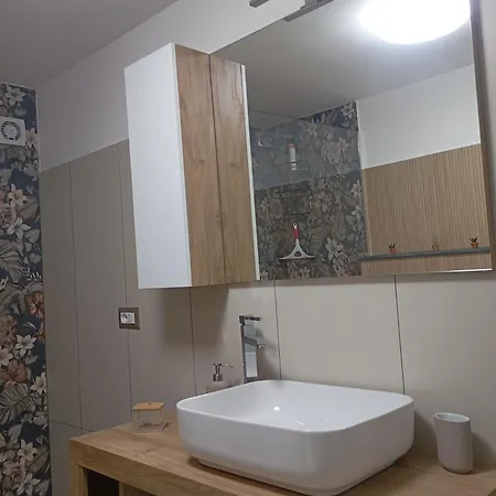 Simply * كاتانيا